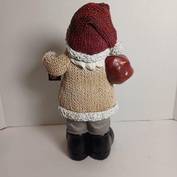 Resin Santa Tan Sweater w/Bag & Lantern Christmas Holiday Figure Figurine Statue - Picture 5 of 6